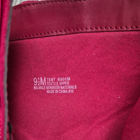 Elegant Red Women's Ankle Boots - Picture 3 of 6